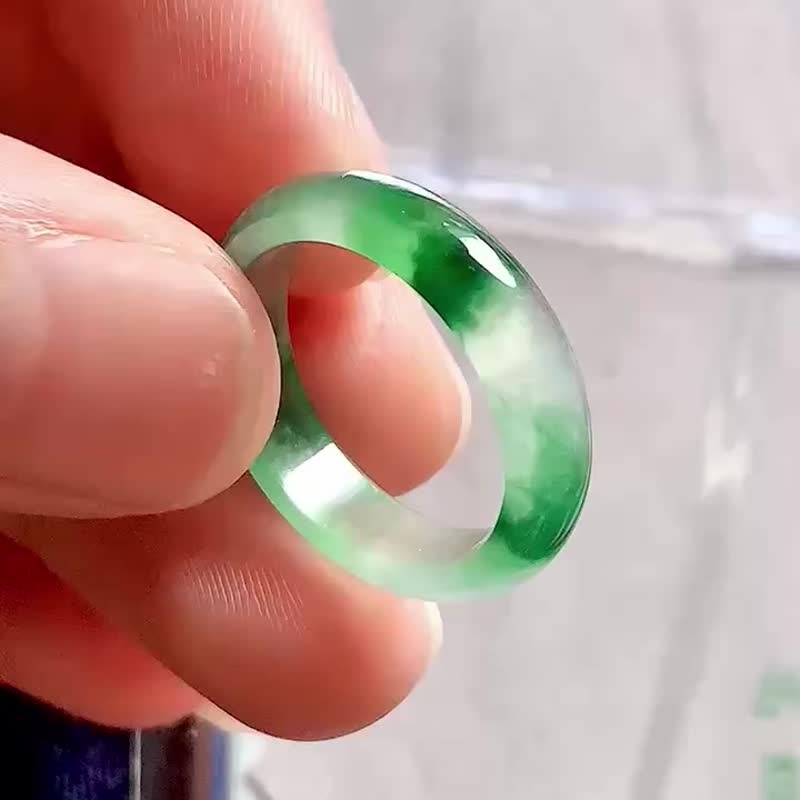 冰种翡翠 天然翡翠 A玉 班指披指指环 • 冰种阳绿翡翠戒指 - 戒指 - 玉石 绿色