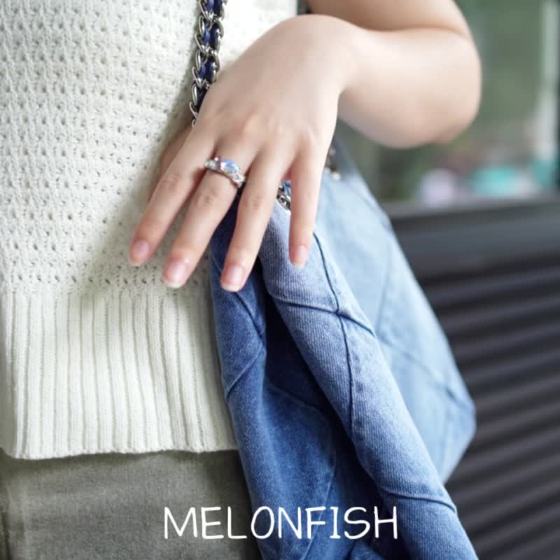 MELONFISH牛仔菱格流浪包 - 侧背包/斜挎包 - 其他材质 