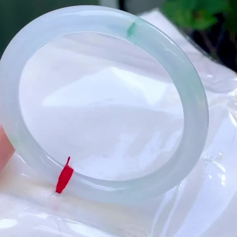 冰种翡翠天然翡翠玉镯A玉手镯 玉鈪 • 冰种飘花翡翠圆镯 - 手链/手环 - 玉石 绿色