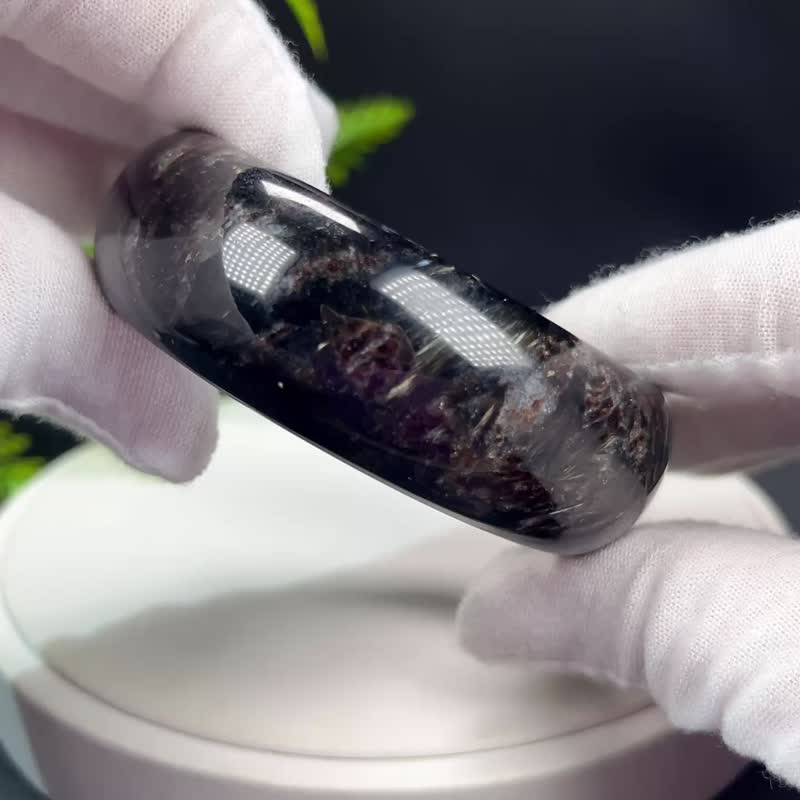 精美 蓝闪石石榴石共生手镯 60+MM 玉化爆晶烟花纹 迷人旺财解压 - 手链/手环 - 水晶 