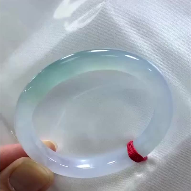 冰种翡翠天然翡翠玉镯A玉手镯 玉鈪 • 冰种湖蓝绿翡翠贵妃镯 - 手链/手环 - 玉石 蓝色