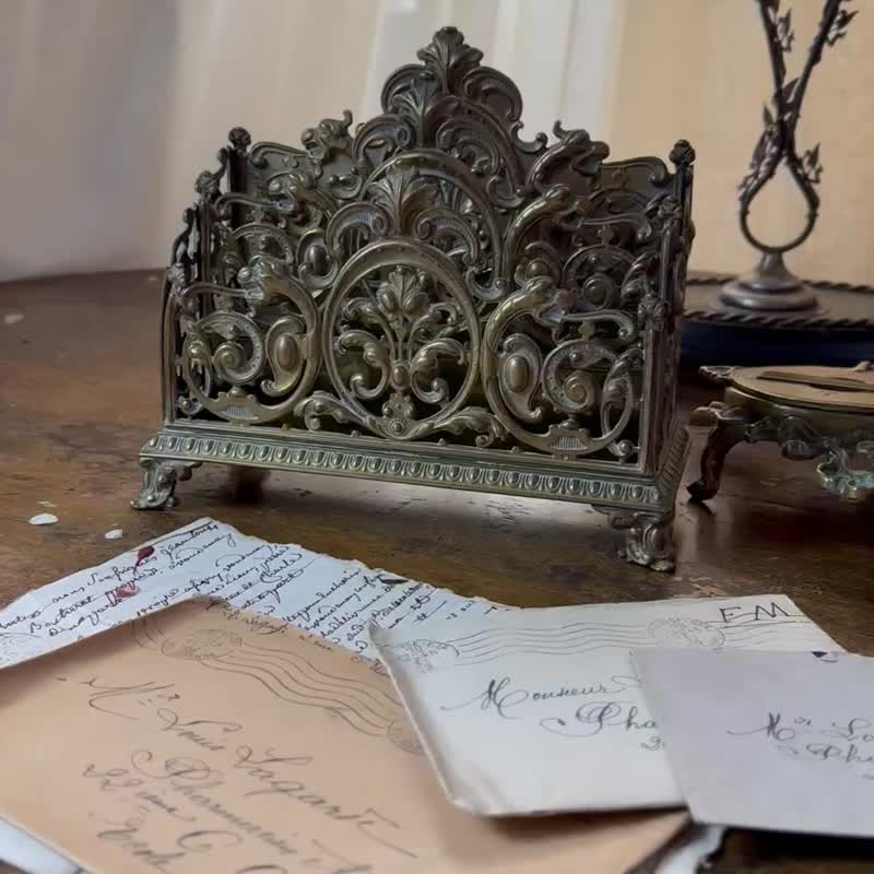 *50954-法国十九世纪末黄铜洛可可雕花信件架 - 收纳用品 - 铜/黄铜 