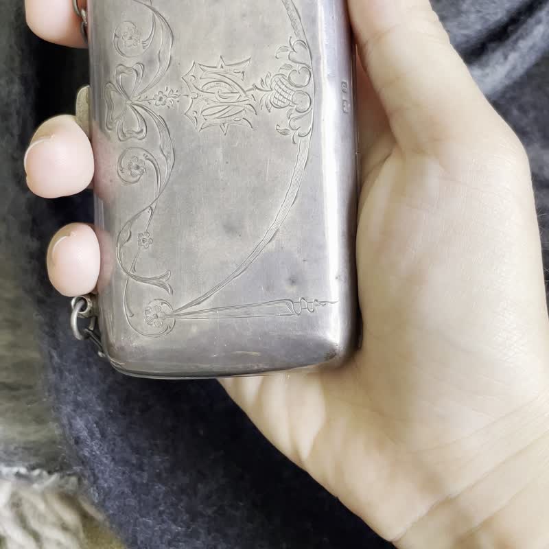 骨董英国925纯银新艺术时期雕花蝴蝶结钱包 小盒子 1910 - 钥匙链/钥匙包 - 其他金属 金色