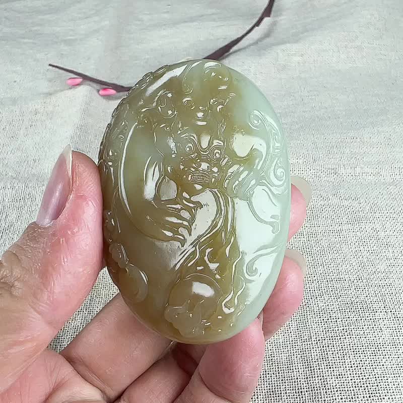 天然新疆和田玉且末糖貔貅吊坠手把件玉质细腻温润色泽柔和 - 吊饰 - 玉石 