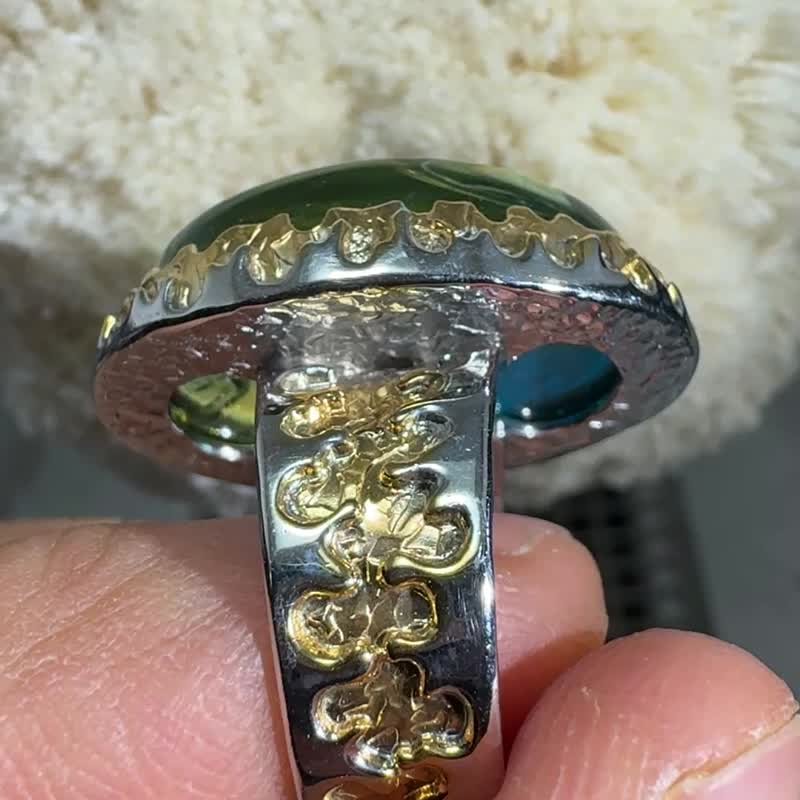 7.5号戒指 手工琥珀戒指 变色蓝与绿松石色琥珀 纯银镶嵌金与 - 戒指 - 半宝石 蓝色