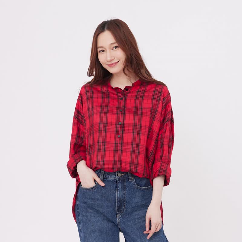 Tracy半開襟寬版八分袖襯衫/紅格紋 - 女装衬衫 - 其他人造纤维 红色