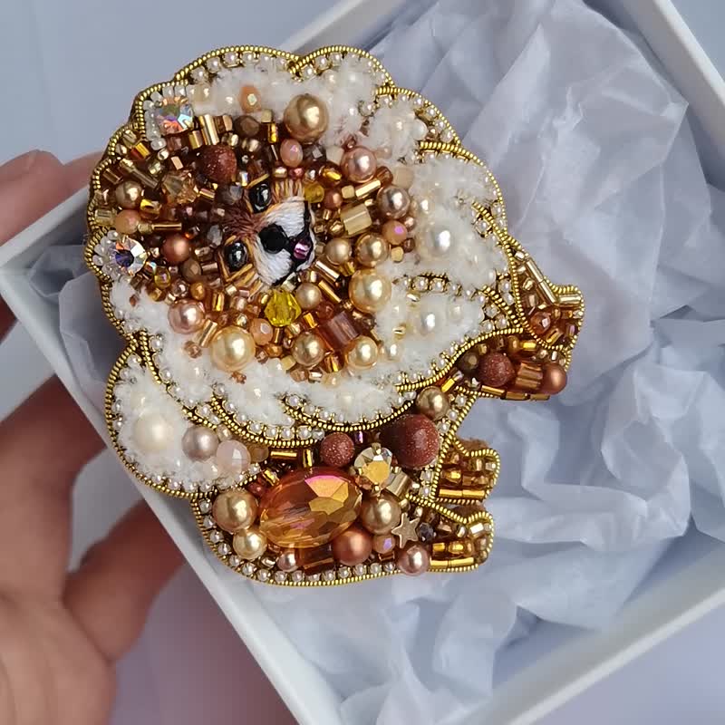 博美犬 Pomeranian brooch beaded, dog show number clip, pomeranian lover gift - 胸针 - 其他材质 橘色