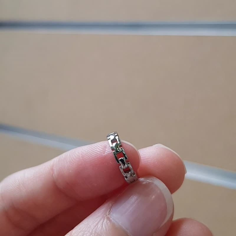 【SWS饰品】复古个性圈圈耳环 医疗钢  耳扣式 中性/个性 银色款 - 耳环/耳夹 - 其他材质 银色