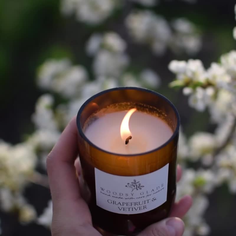 Hand Poured Natural Soy Wax Scented Candle in Glass Bottle 大豆蠟香蠟燭 - 蜡烛/烛台 - 蜡 咖啡色