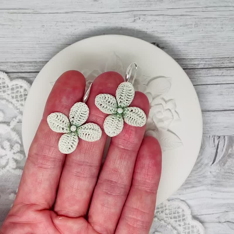 Hydrangea earrings, Crochet earrings, White hydrangea, Crochet gift - 耳环/耳夹 - 棉 白色