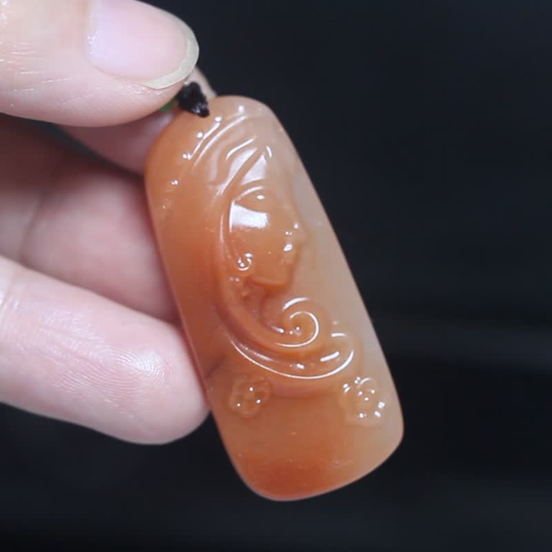 【闻香识女人】三彩玉吊坠/美女项链/窈窕淑女挂件 - 项链 - 玉石 红色