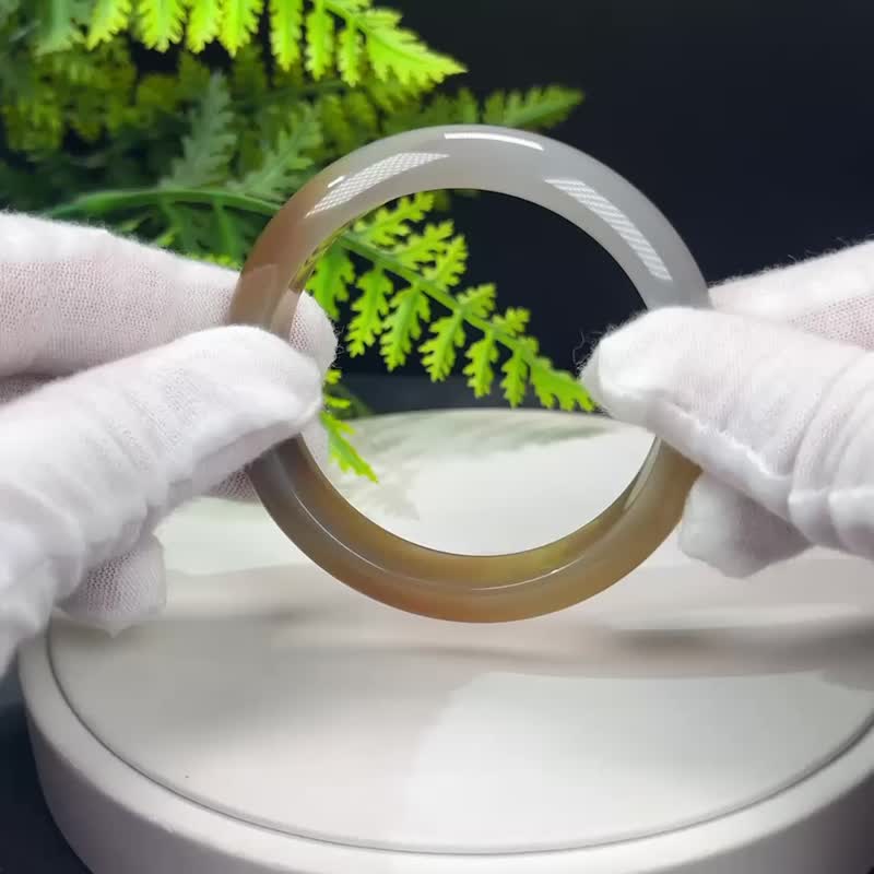 精品 渐变糖灰玛瑙手镯 53MM 冰润起光玉髓手环 招财进宝吉祥福气 - 手链/手环 - 半宝石 