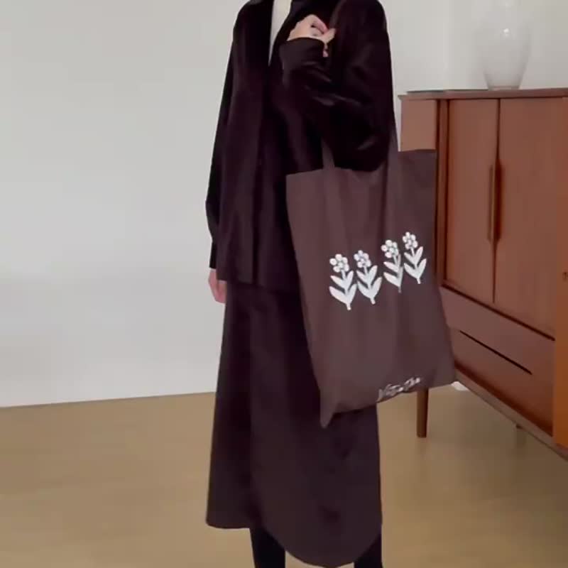 咖啡色 冬日质感 百搭的全棉高腰裙子 水洗细纹灯芯绒半身裙 - 裙子 - 棉．麻 咖啡色