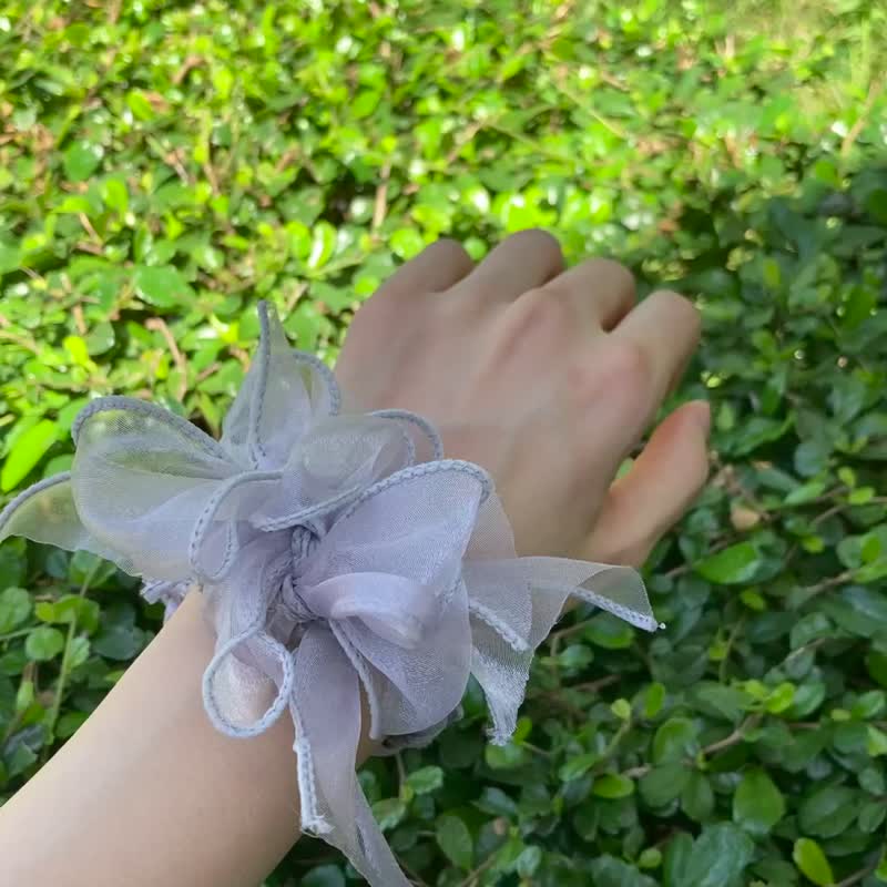 灰色 花型 蝴蝶 发圈 手腕花   【亮光丝】 - 发饰 - 其他人造纤维 灰色