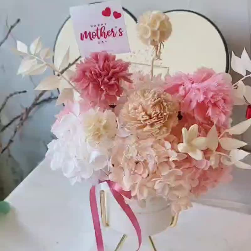 温柔盛开。永生康乃馨盆花 + 精油组 + 精美提袋  母亲节礼物 - 干燥花/捧花 - 植物．花 粉红色