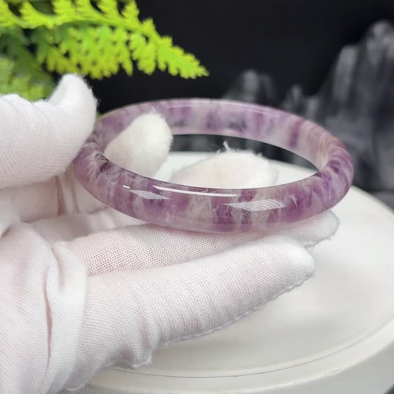 羽毛极光23水晶手镯 60+MM 冰透闪片星光 清洁脉轮稳固能量招贵人 - 手链/手环 - 水晶 紫色