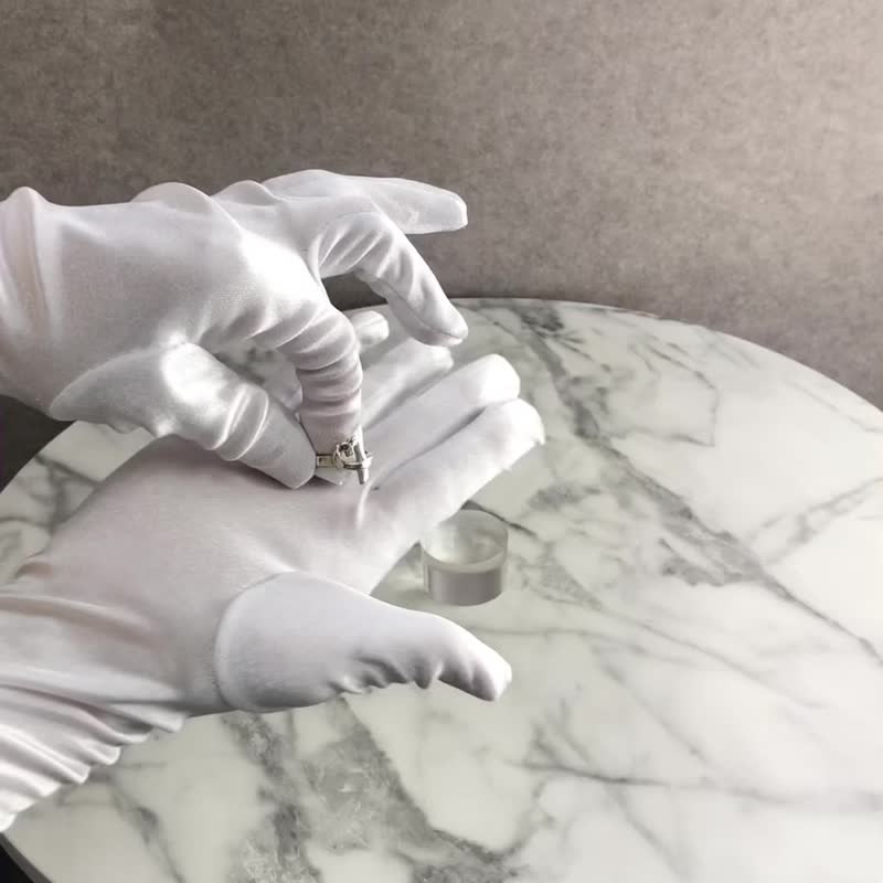 【 日本直送 名牌中古包 】Tiffany & Co. 蒂芙尼 戒指 银色 拥抱心 925 vintage 古着 g2hg57 - 戒指 - 其他材质 银色