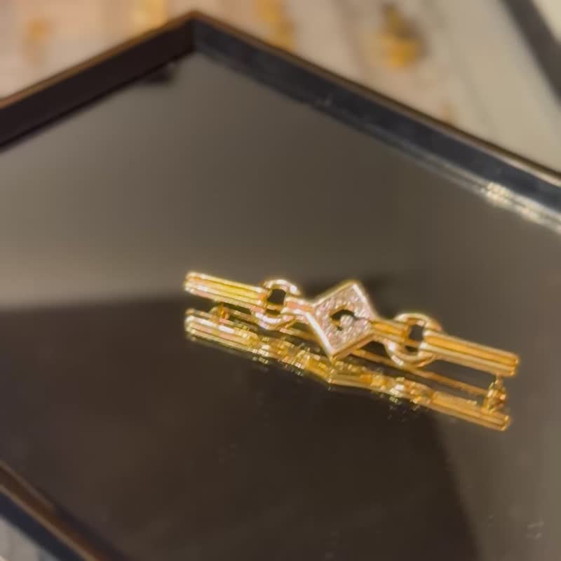 中古美品 Givenchy 纪梵希 胸针 扣针 水钻 礼物 - 胸针 - 其他金属 金色