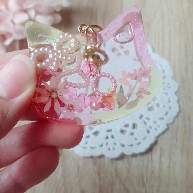 钥匙圈 吊饰 流沙 摇摇乐  花 猫 蝴蝶 蝴蝶结 礼物 疗愈 手作 - 钥匙链/钥匙包 - 琉璃 粉红色