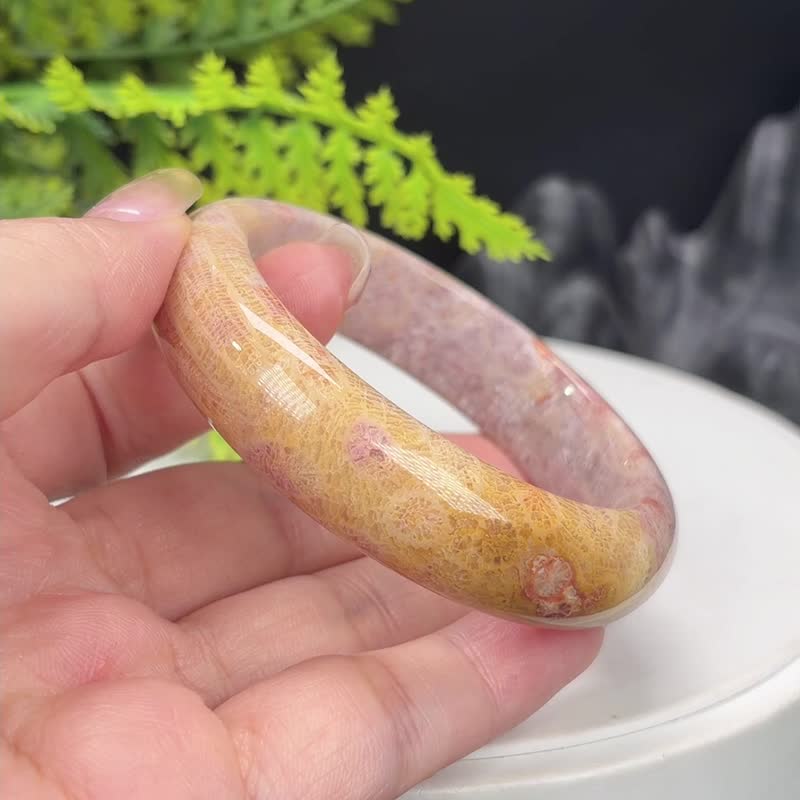 粉紫黄色 珊瑚玉手镯 53MM 高瓷玉化星光玉手环 柠檬片凤尾纹 - 手链/手环 - 玉石 