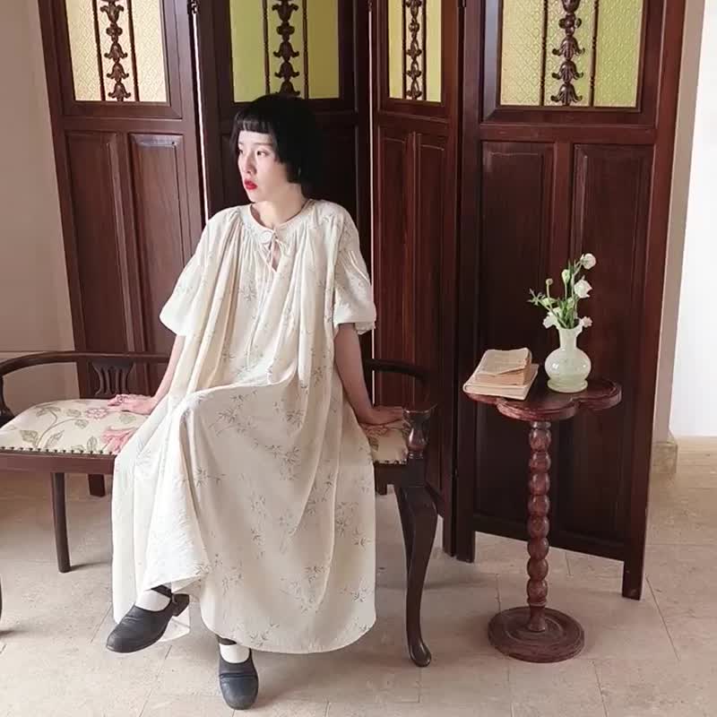 春芽 新中式國風文藝復古竹子印花洋裝 圓領系帶寬松裙子連身裙 - 洋装/连衣裙 - 其他人造纤维 白色