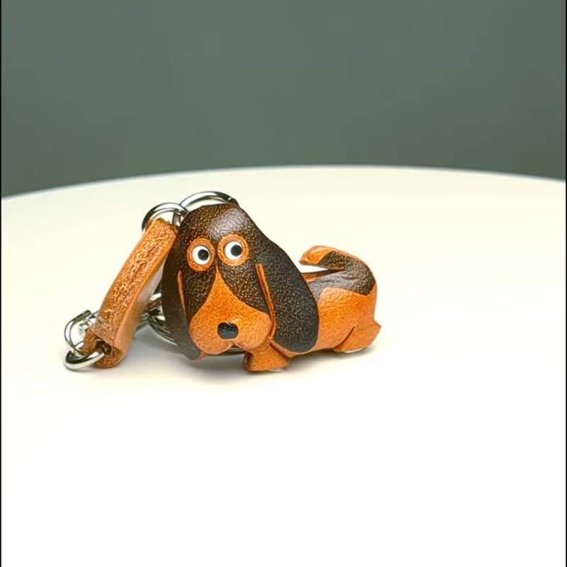 巴吉度猎犬 狗 真皮钥匙圈 牵绳吊饰 手作 日本制造 VANCA - 钥匙链/钥匙包 - 真皮 咖啡色