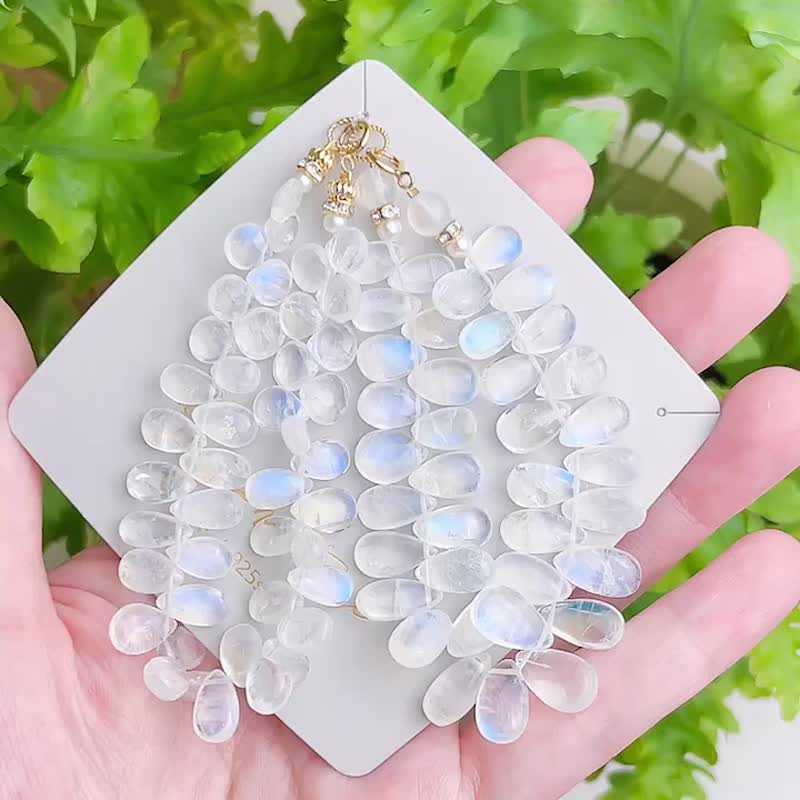 提升直觉 平静心灵  福利出清款 透字蓝晕月光石 疗愈水晶 - 手链/手环 - 水晶 蓝色