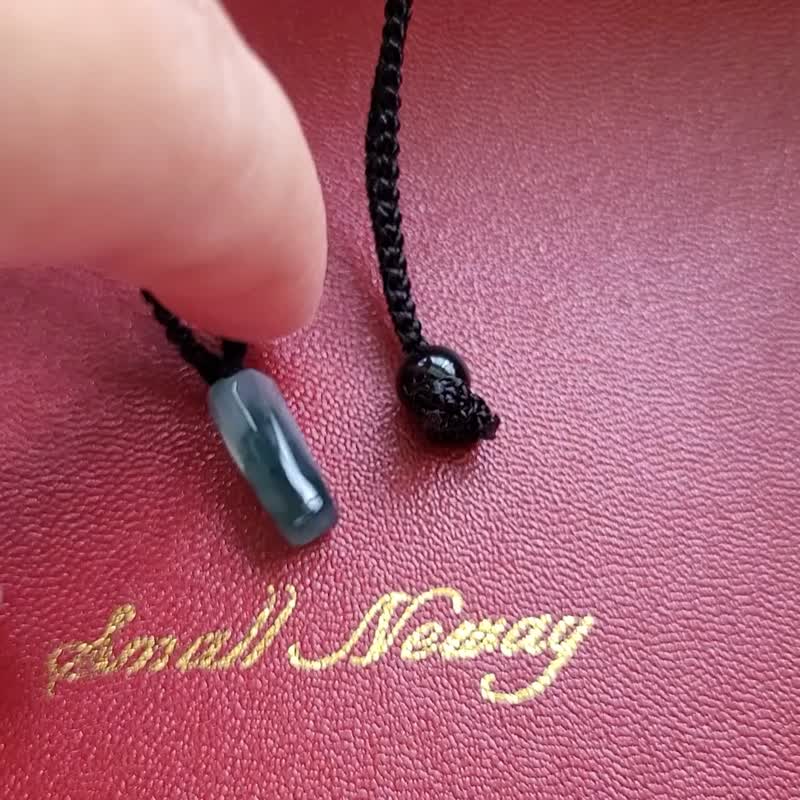 【亲翠】天然翡翠 高冰莹光飘花兰花粹手磨特殊型原石调整式绳链 - 项链 - 玉石 多色