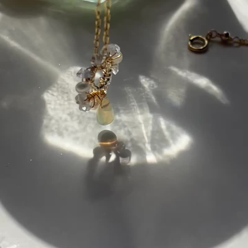欧泊圣诞雪花赫基蒙项链 - 项链 - 半宝石 白色