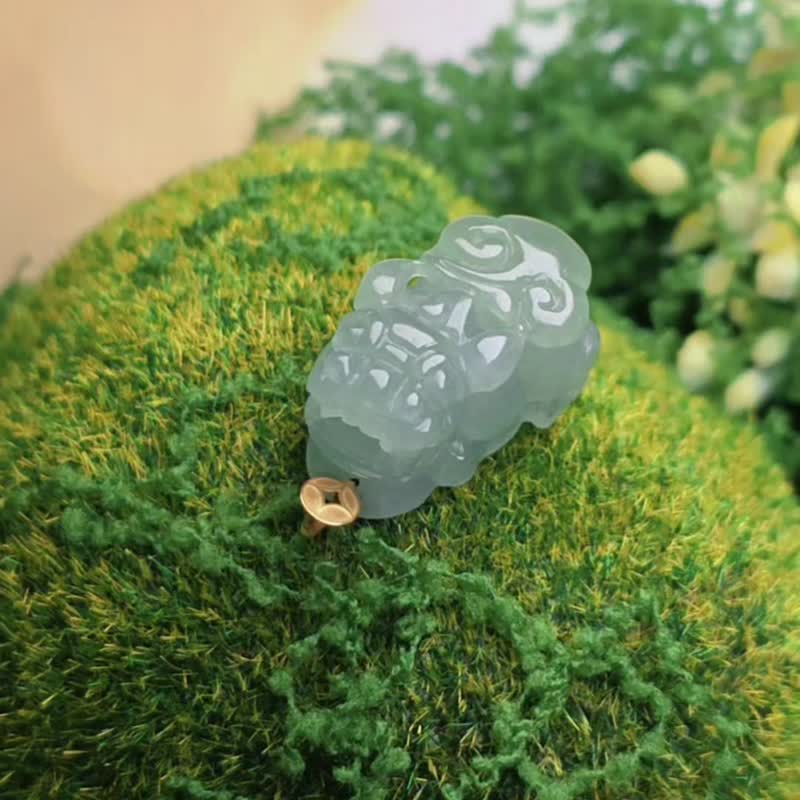 招财神兽 | 纯 18k 金糖果冰胶淡秋香绿貔貅 | 缅甸 A 货翡翠吊坠 - 项链 - 玉石 