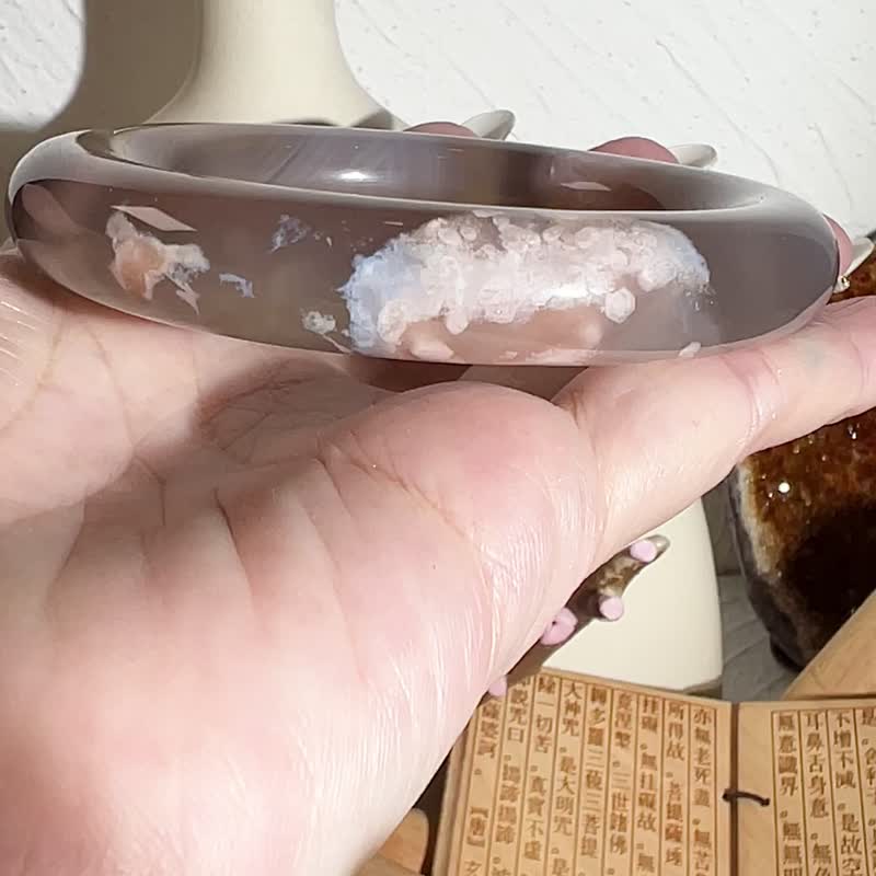 樱花玛瑙手镯 玛瑙手镯 高冰烟紫飘红花牛血红 圆条 套镯58-59可 - 手链/手环 - 玉石 