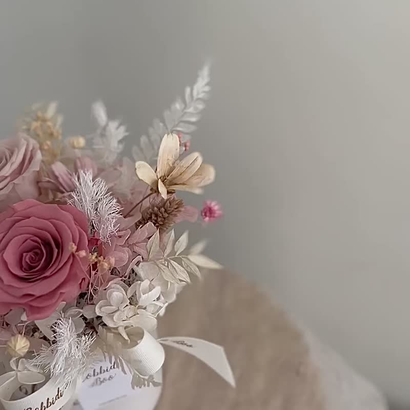 【永生玫瑰花盆花】• 情人节礼物/生日礼物/永生花/永生玫瑰花 - 干燥花/捧花 - 植物．花 粉红色