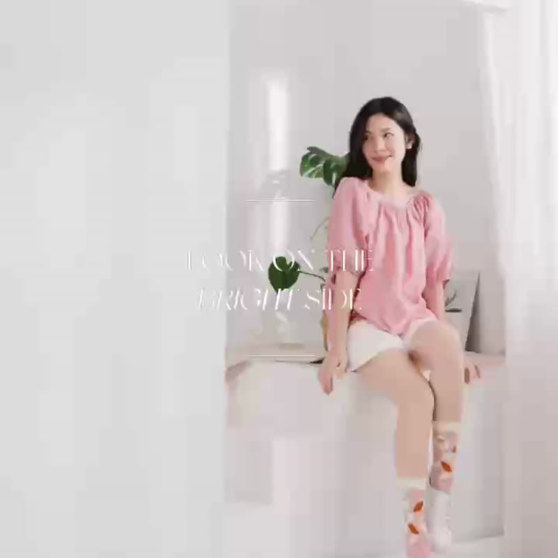 One Shoe x Yu Square 联名透肤袜-和风山茶花(蓝色) - 袜子 - 尼龙 蓝色