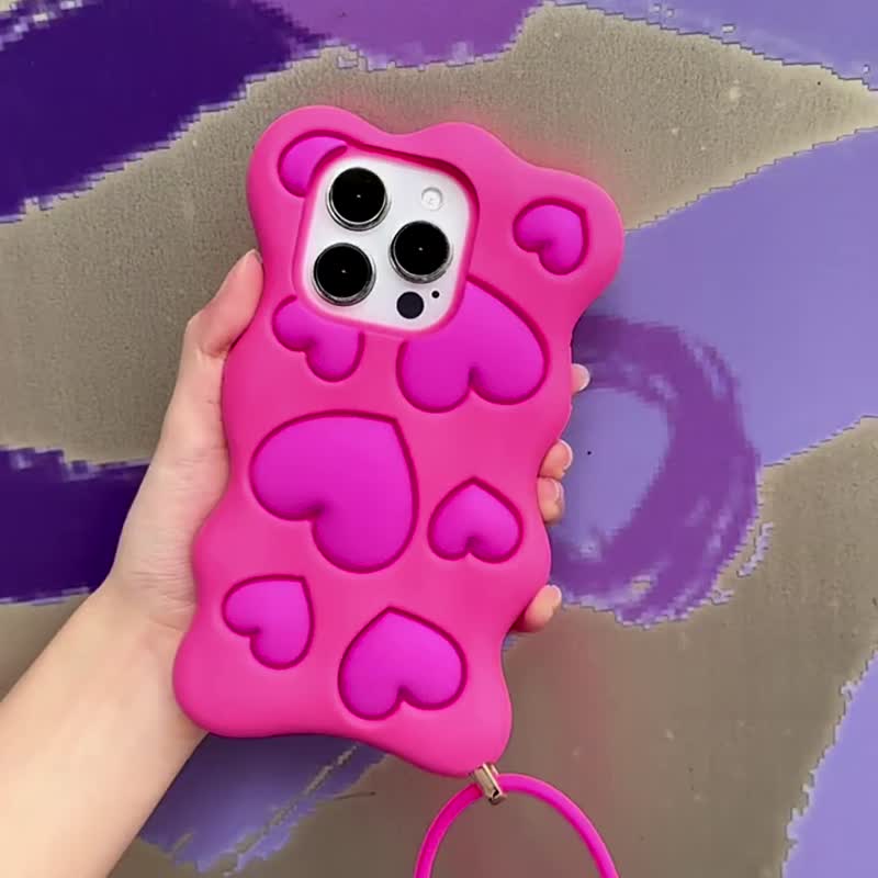 【Candies】iPhone 15 系列 - Happy & Free 爱心手机壳 桃粉 母亲 - 手机壳/手机套 - 硅胶 粉红色