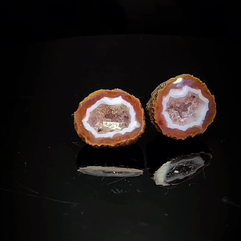稀有水晶玛瑙共生聚宝盆 战国红玛瑙蛋 28*23*21MM - 摆饰 - 水晶 多色