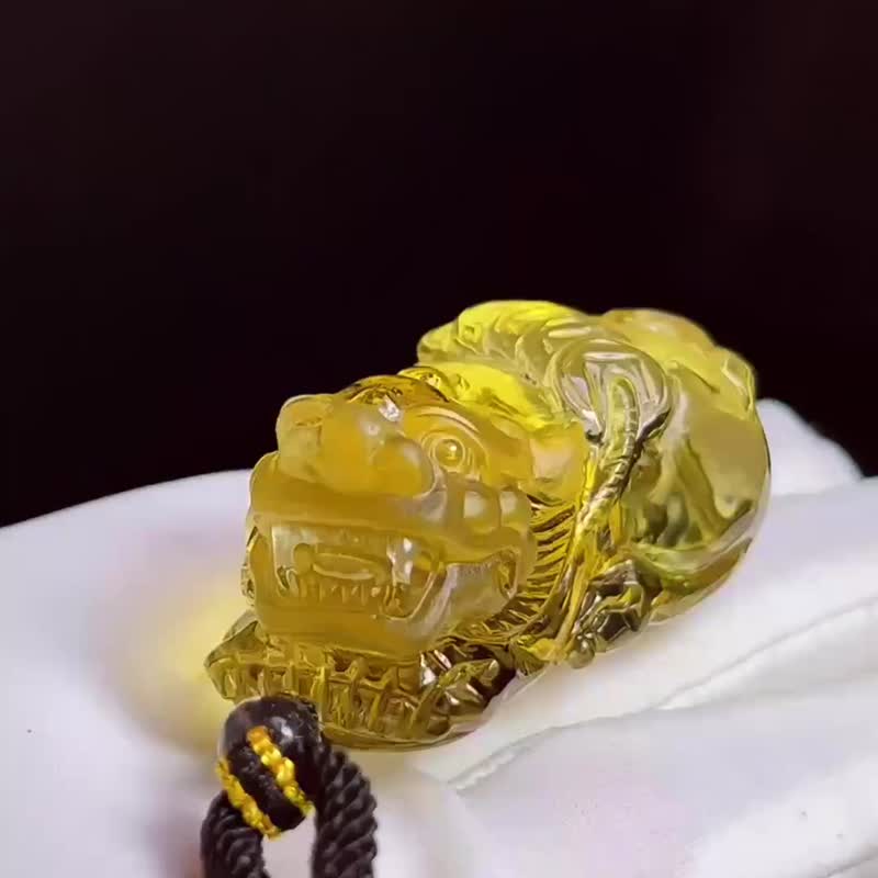 天然黄水晶貔貅吊坠 挂件 雕工精致 嘴巴都是雕刻张开的貔貅 - 吊饰 - 水晶 