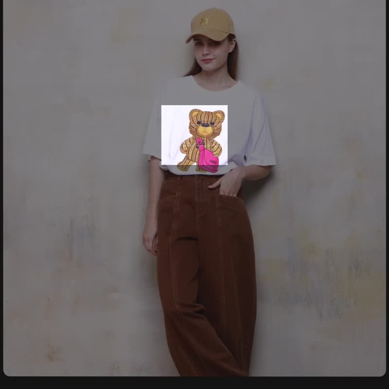 白色中性经典款小熊圆领印花宽松短袖T恤衫 - 女装 T 恤 - 棉．麻 白色