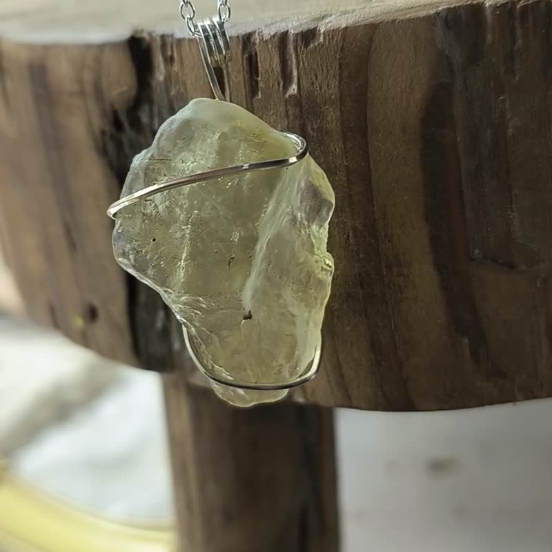 利比亚黄陨石 宇宙天然之物 925sliver 银 - 项链 - 水晶 