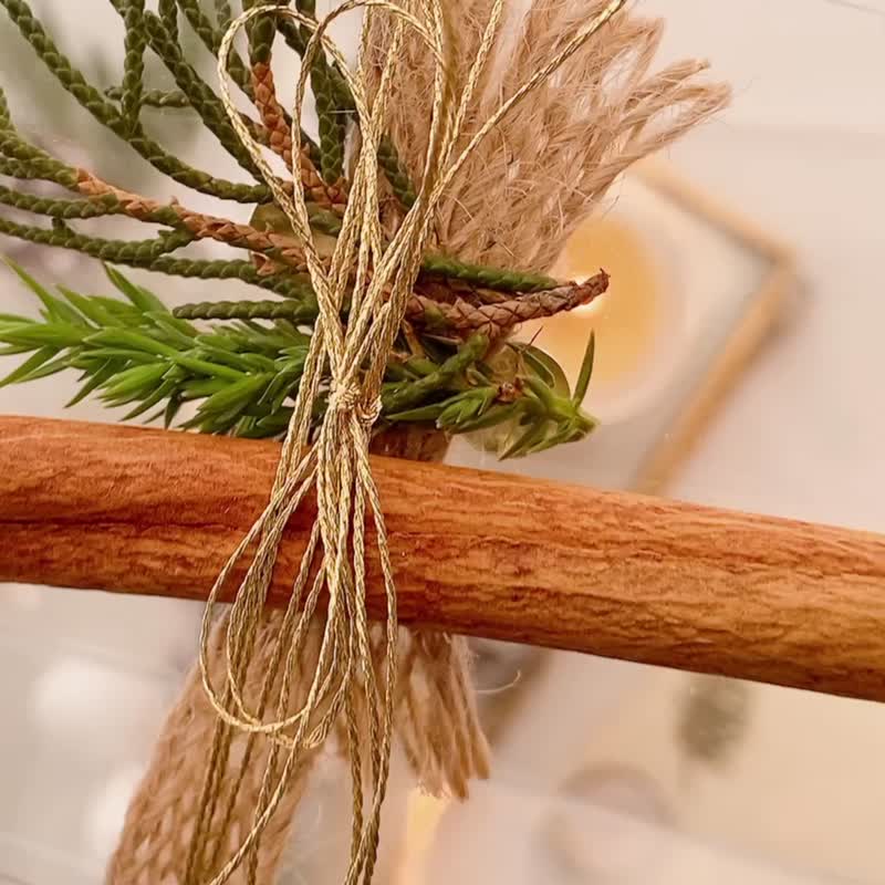 【圣诞礼物】Noir 季节限定及精选款香氛礼盒 - 香薰/精油/线香 - 精油 金色