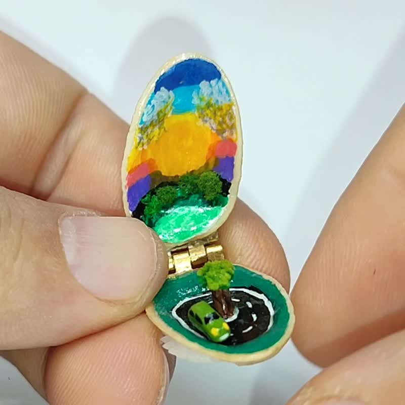 机械微型开心果：黎明时分的移动绿色小车。 - 其他 - 贝壳 多色
