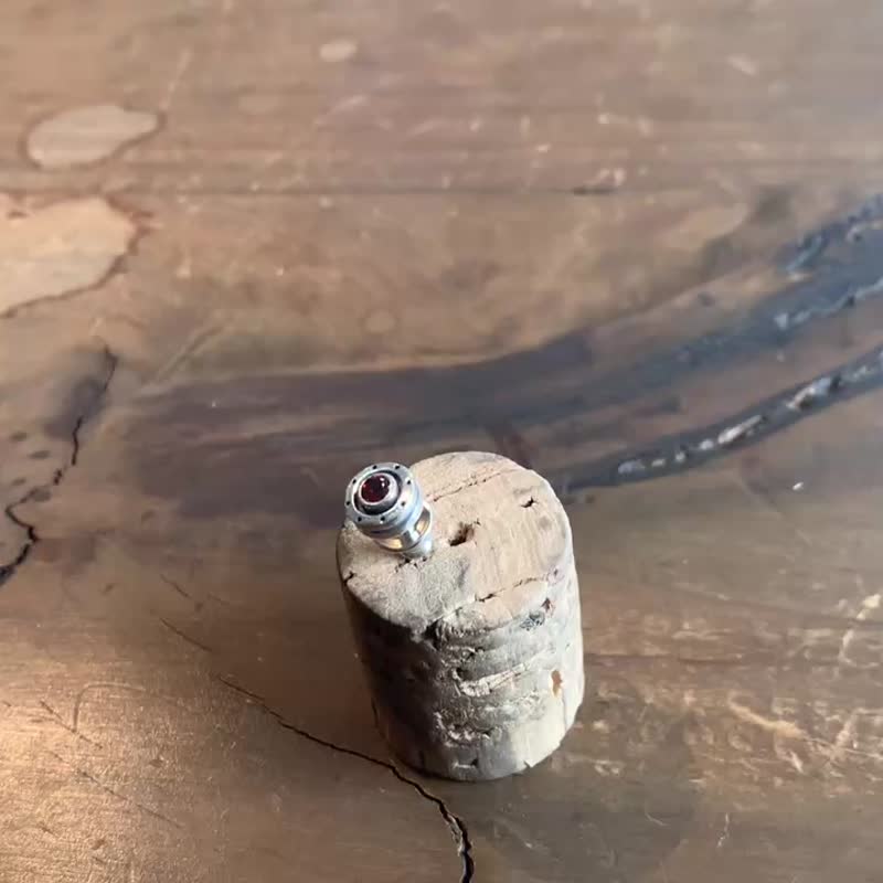 红宝石 / 925 纯银 耳环 / 单边贩售 / 简约 / 银饰 男士 / 男性礼物 / pe16 - 耳环/耳夹 - 银 银色