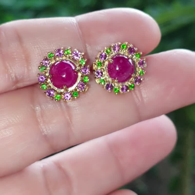 ์Natural Ruby Stud Earrings , 925 Sterling Silver 18k Yellow Gold Plating - 耳环/耳夹 - 其他金属 咖啡色