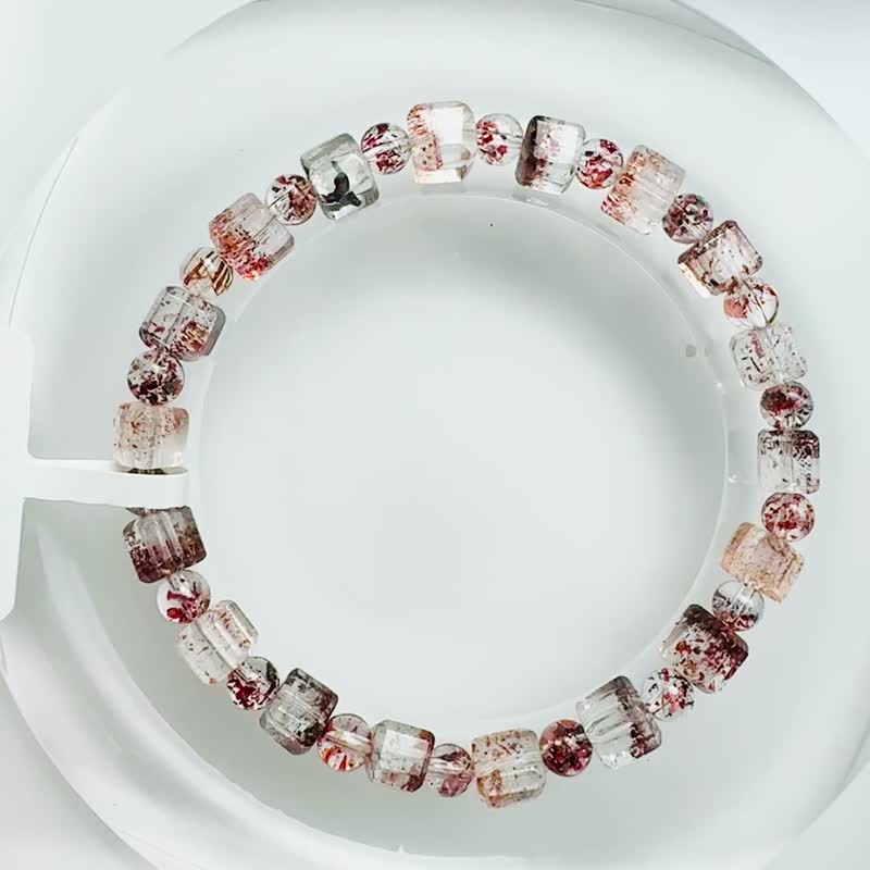 天然玻璃方糖方块彩超七水晶5-5.5mm8.90g多矿三轮骨干高频水晶 - 手链/手环 - 水晶 多色