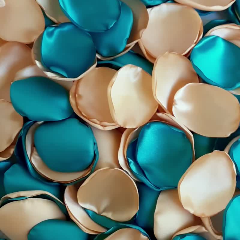Teal and gold wedding Teal flower petals Teal blue rose petals Gold petals - 干燥花/捧花 - 丝．绢 