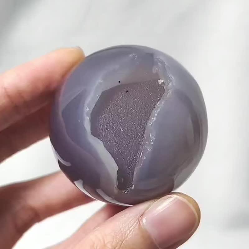 天然紫玛瑙 台湾形微晶洞 千年一遇 收藏级 晶球摆件 单品 礼物 - 摆饰 - 宝石 紫色