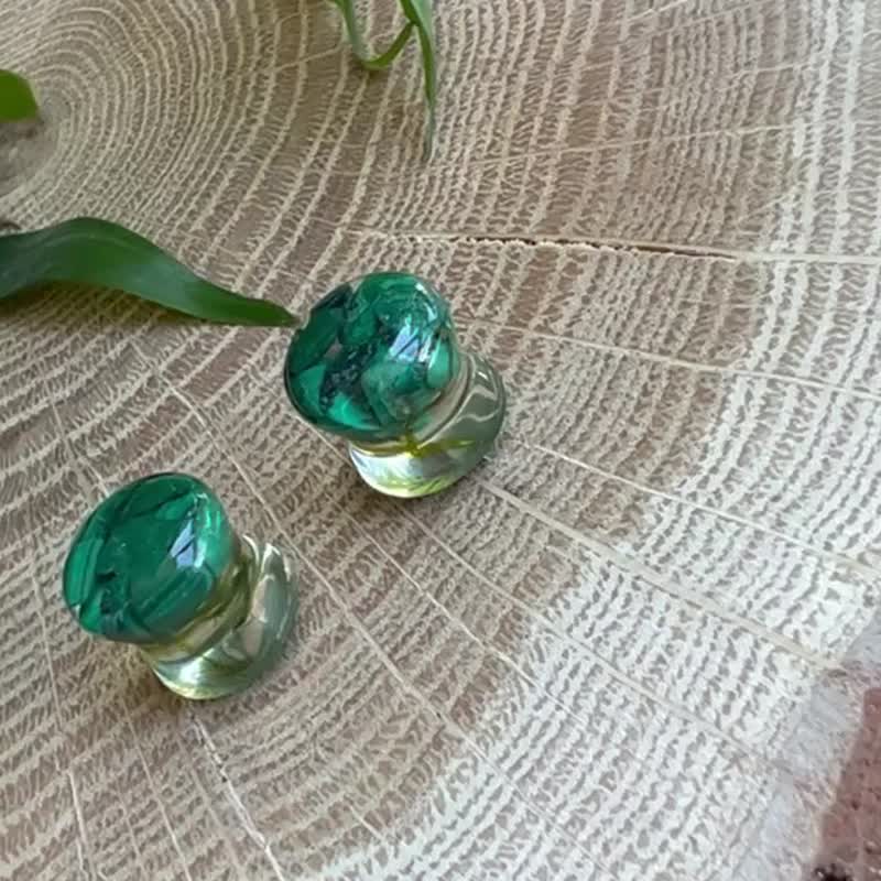 Malachite Stone plugs 00g ear gauges Forest Mountain Nature jewelry Resin - 耳环/耳夹 - 宝石 绿色