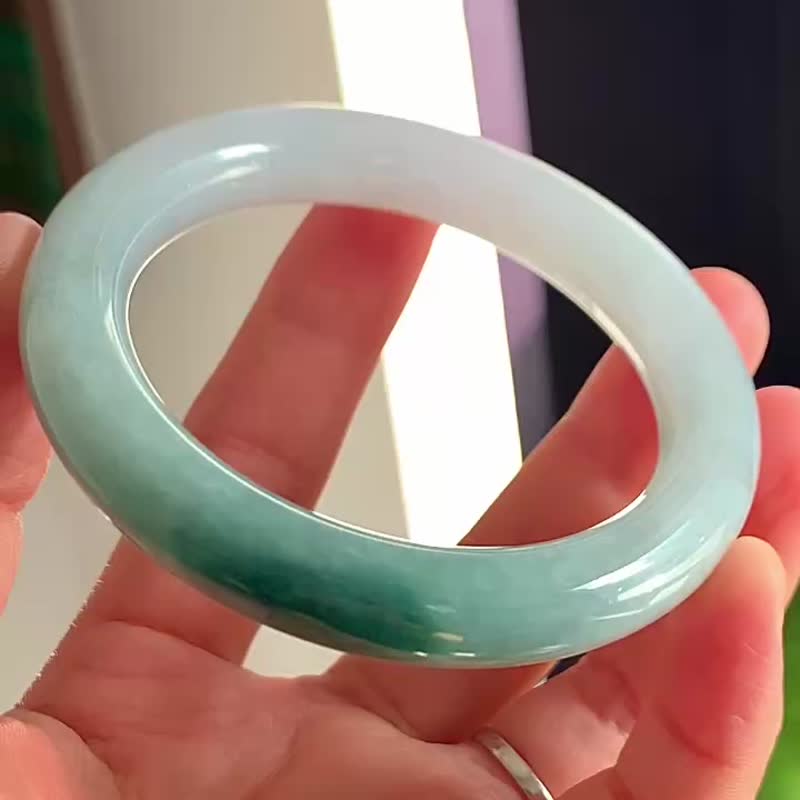 冰种 天然翡翠 缅甸 A玉 玉镯 • 冰种飘蓝花翡翠圆镯 - 手链/手环 - 玉石 白色