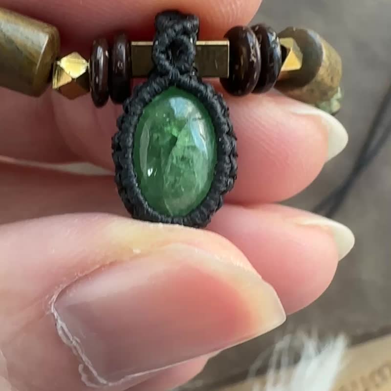 N1198 民族风 蜡线编织 绿石榴石 铜珠 颈链 (可调长度) - 项链 - 宝石 咖啡色