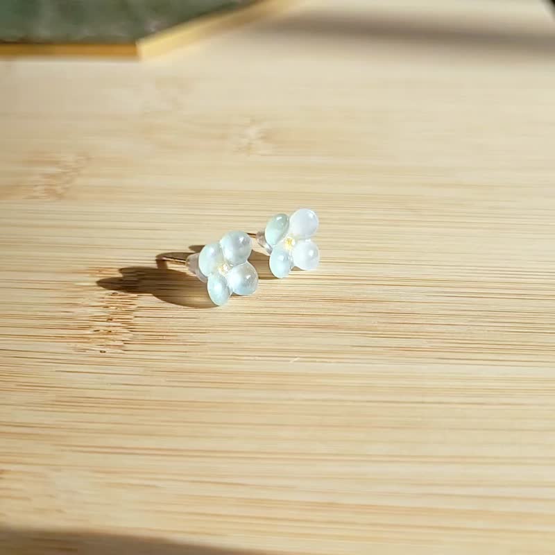 亲翠 天然翡翠 高冰浅绿桂花超美耳针 - 耳环/耳夹 - 玉石 多色