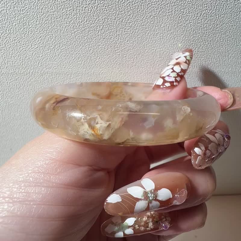 樱花玛瑙手镯 玛瑙手镯 飘云雾 冰透桂花香 水中花 圈口53-54 - 手链/手环 - 玉石 